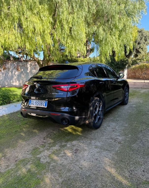 Alfa Romeo Stelvio 2022