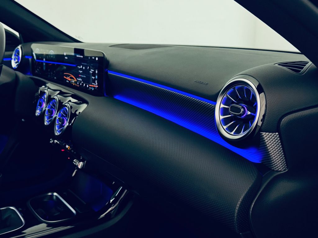 Mercedes-Benz A 180 2021