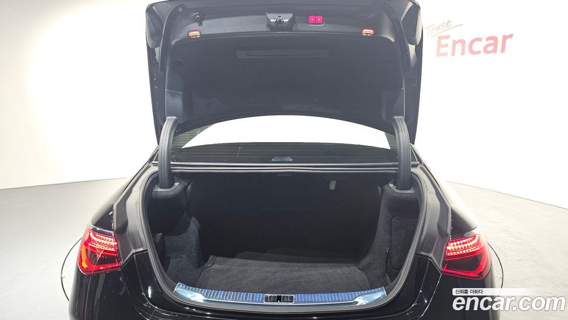 Mercedes-Benz S-Class 2022