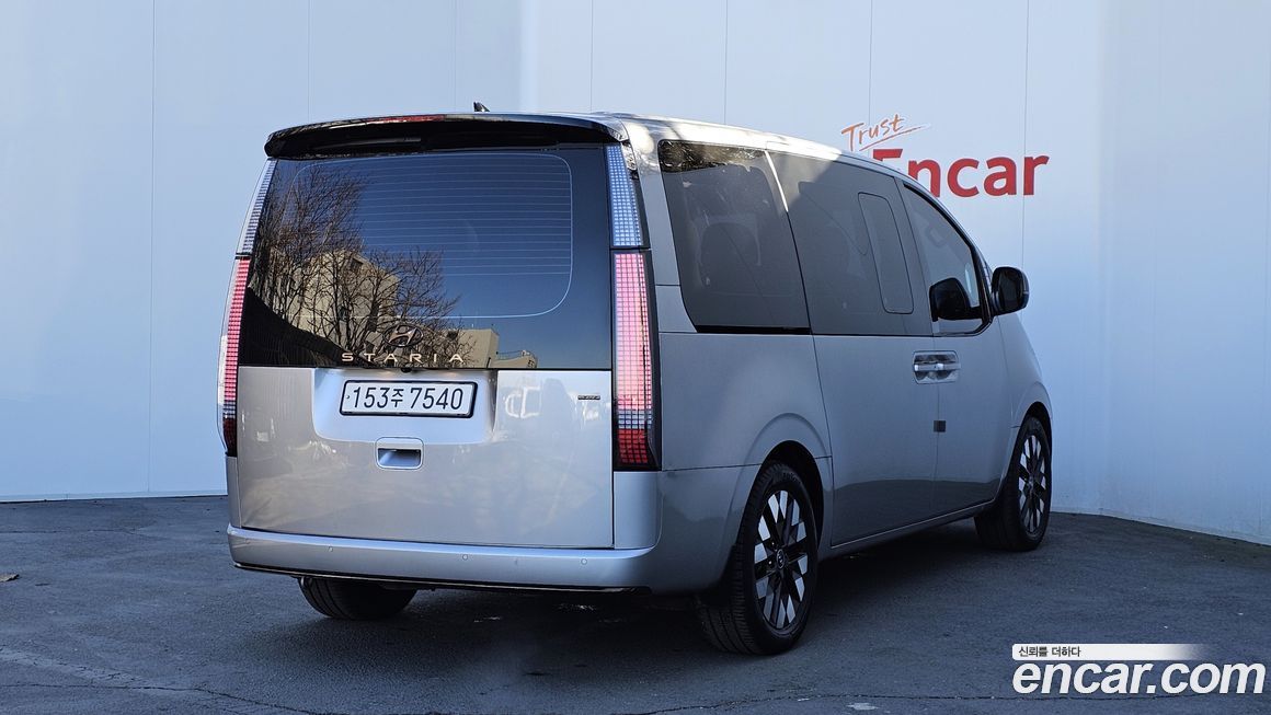 Hyundai Staria 2023