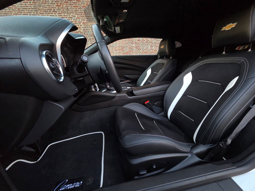 Chevrolet Camaro 2023