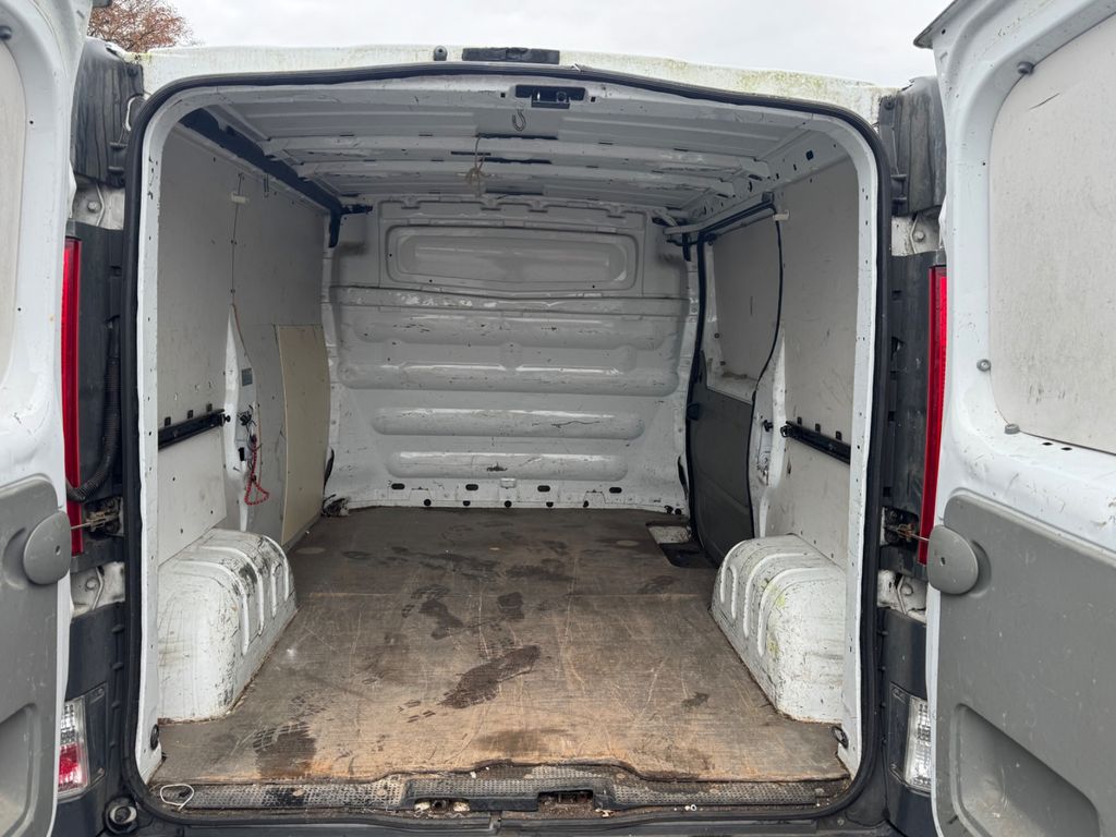 Nissan Primastar 2011