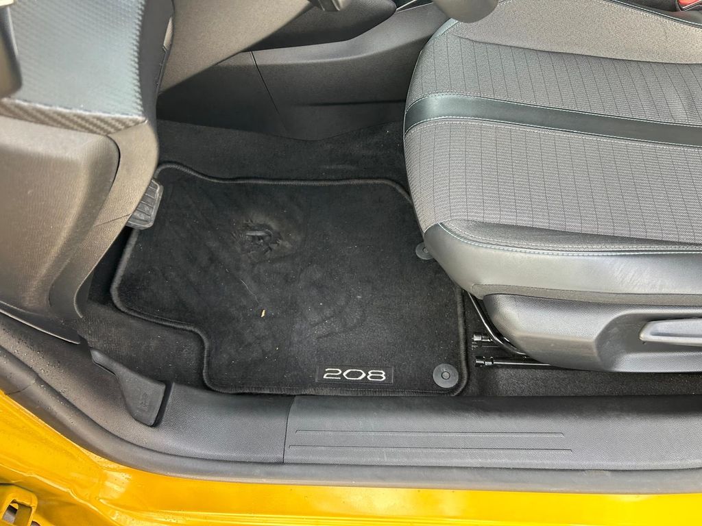 Peugeot 208 2023