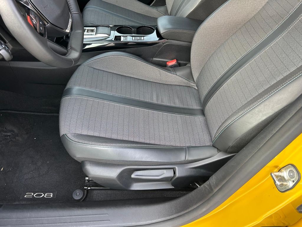 Peugeot 208 2023