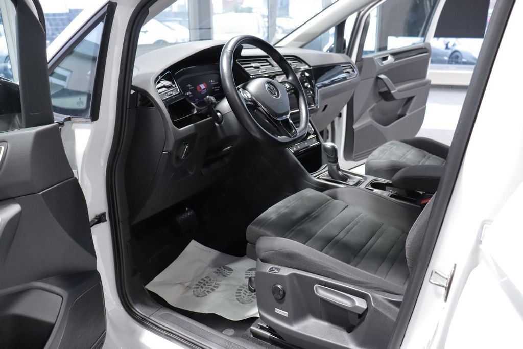 Volkswagen Touran 2021