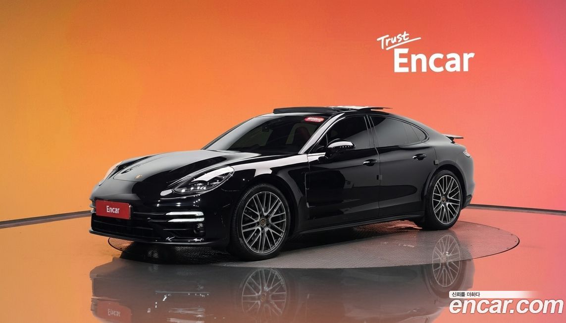 Porsche Panamera 2021