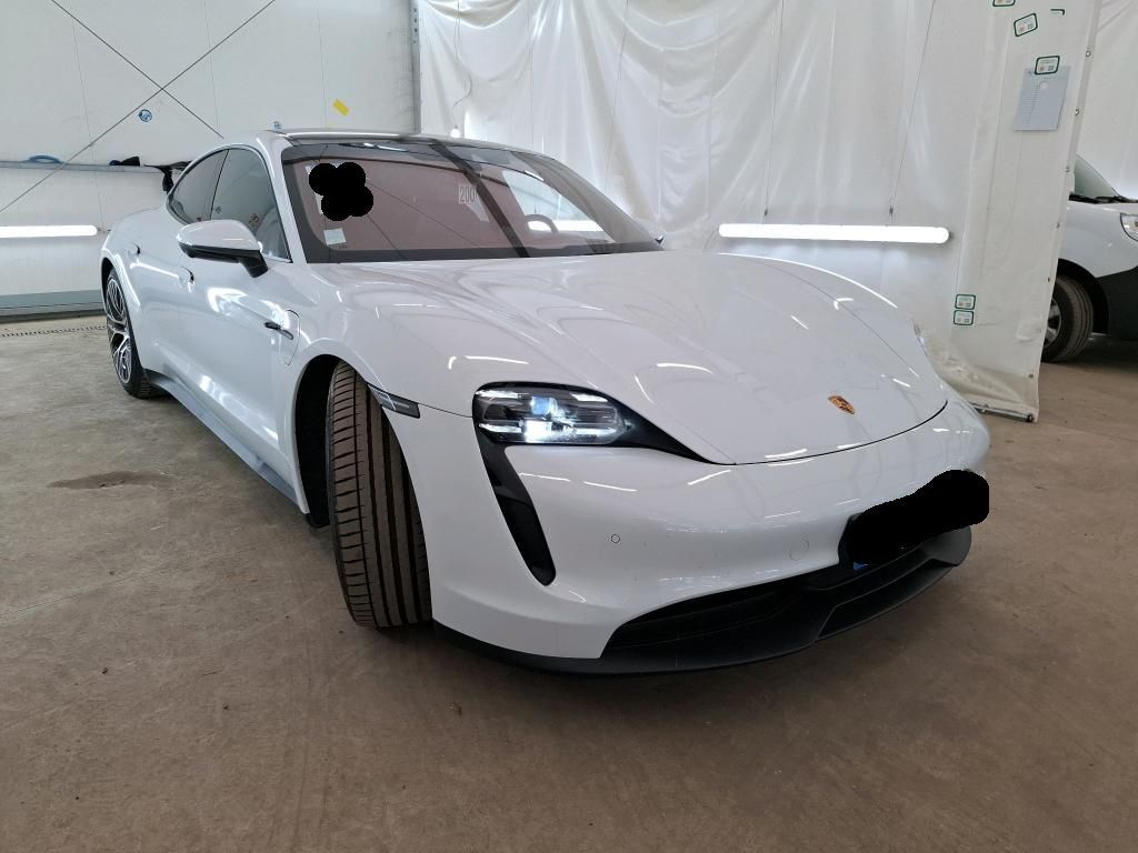 Porsche Taycan 2021