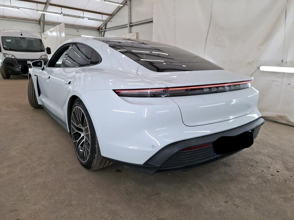 Porsche Taycan 2021
