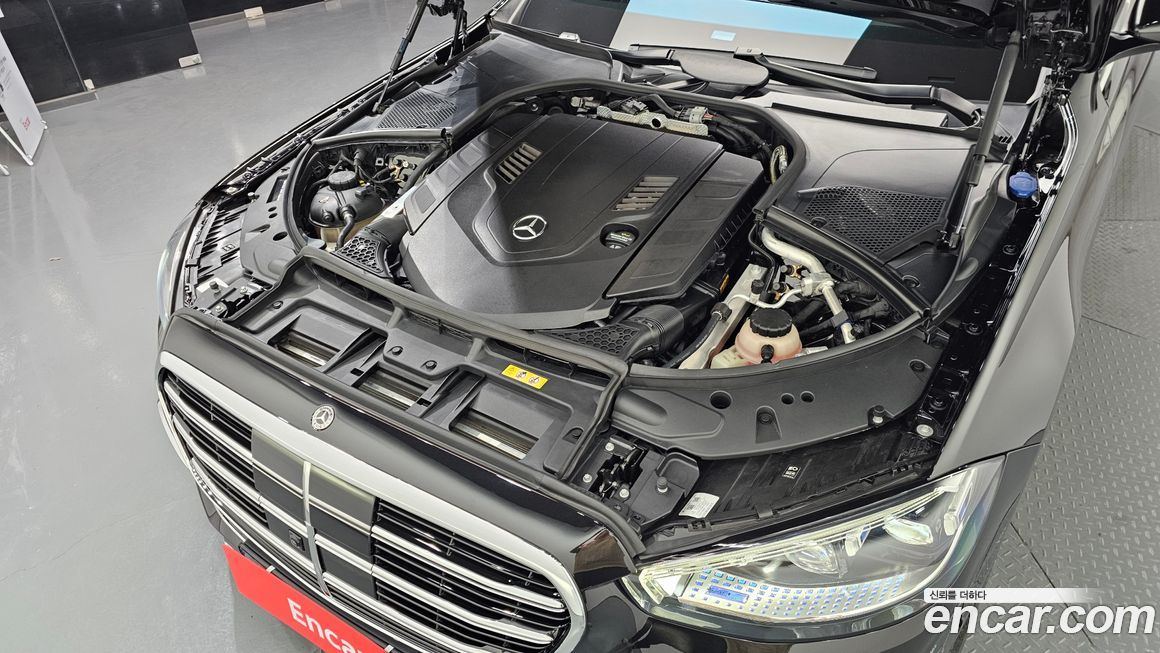 Mercedes-Benz S-Class 2023