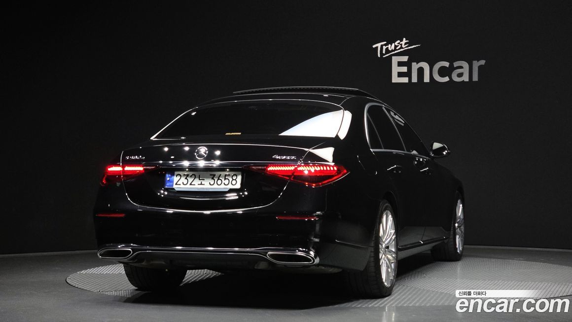 Mercedes-Benz S-Class 2023