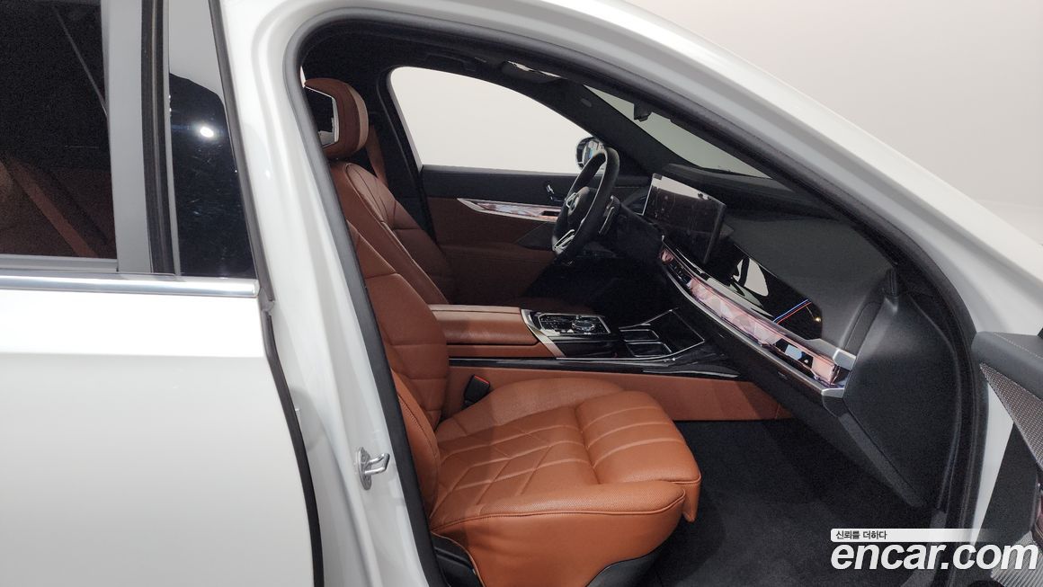 BMW 7-Series 2025