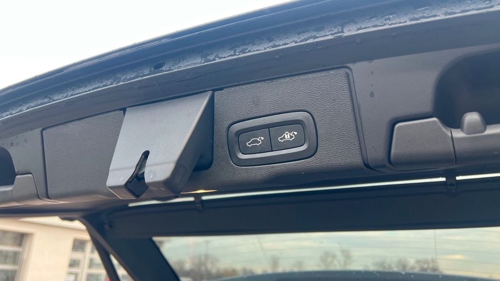 Volvo XC60 2022