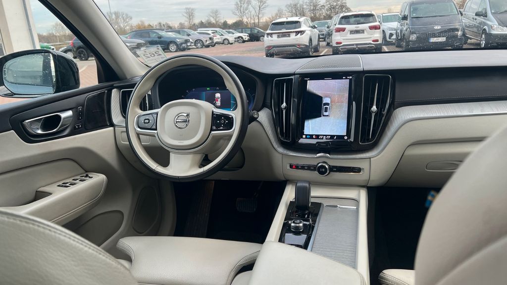 Volvo XC60 2022