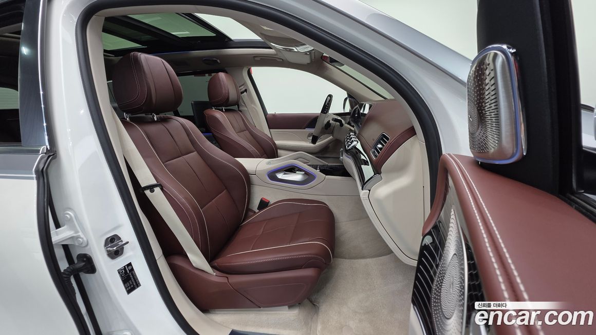 Mercedes-Benz GLS-Class 2023