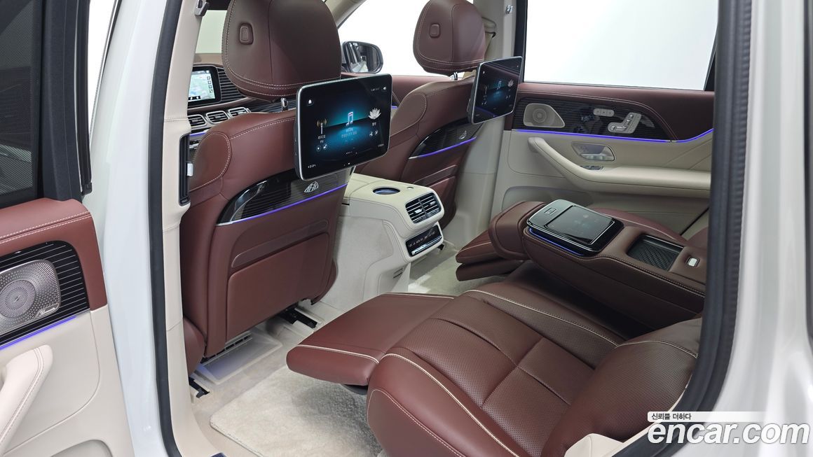 Mercedes-Benz GLS-Class 2023