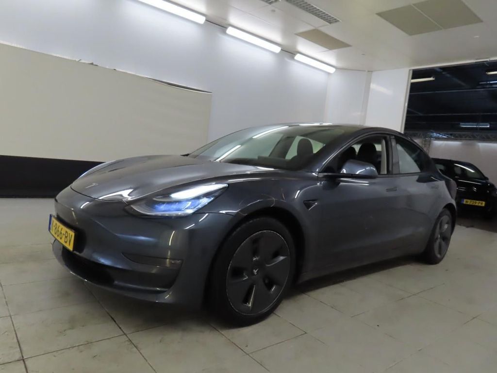 Tesla Model 3 2020