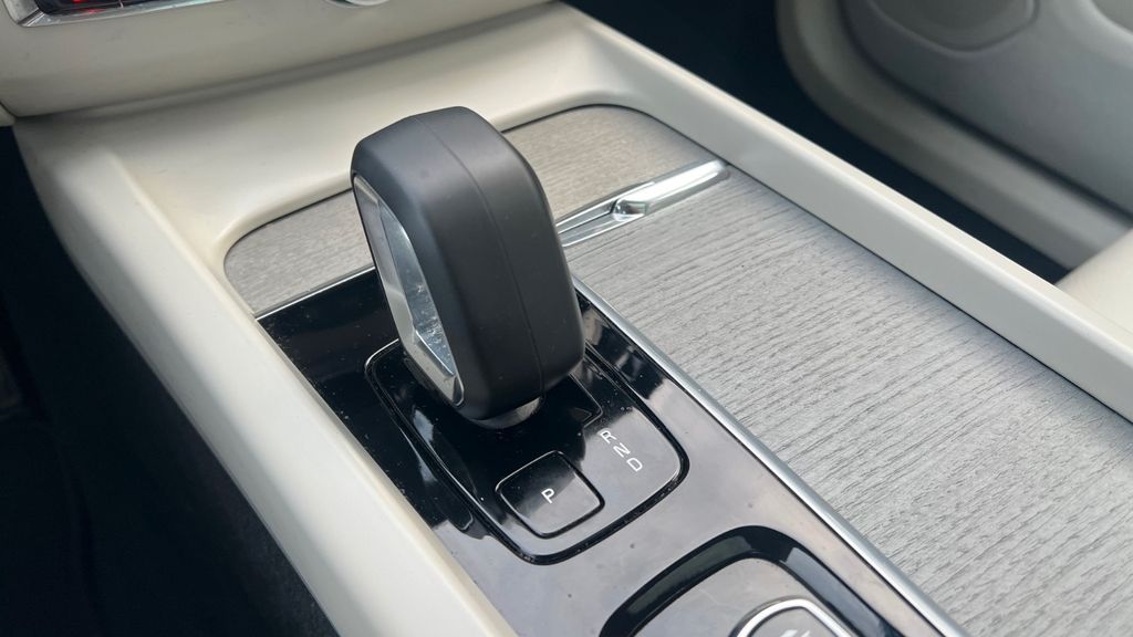 Volvo XC60 2022