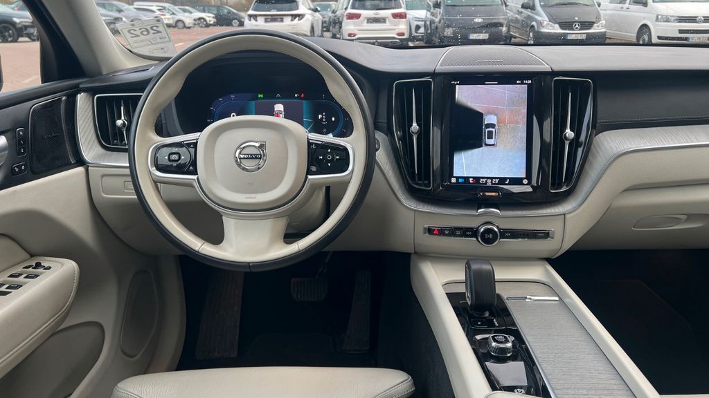 Volvo XC60 2022