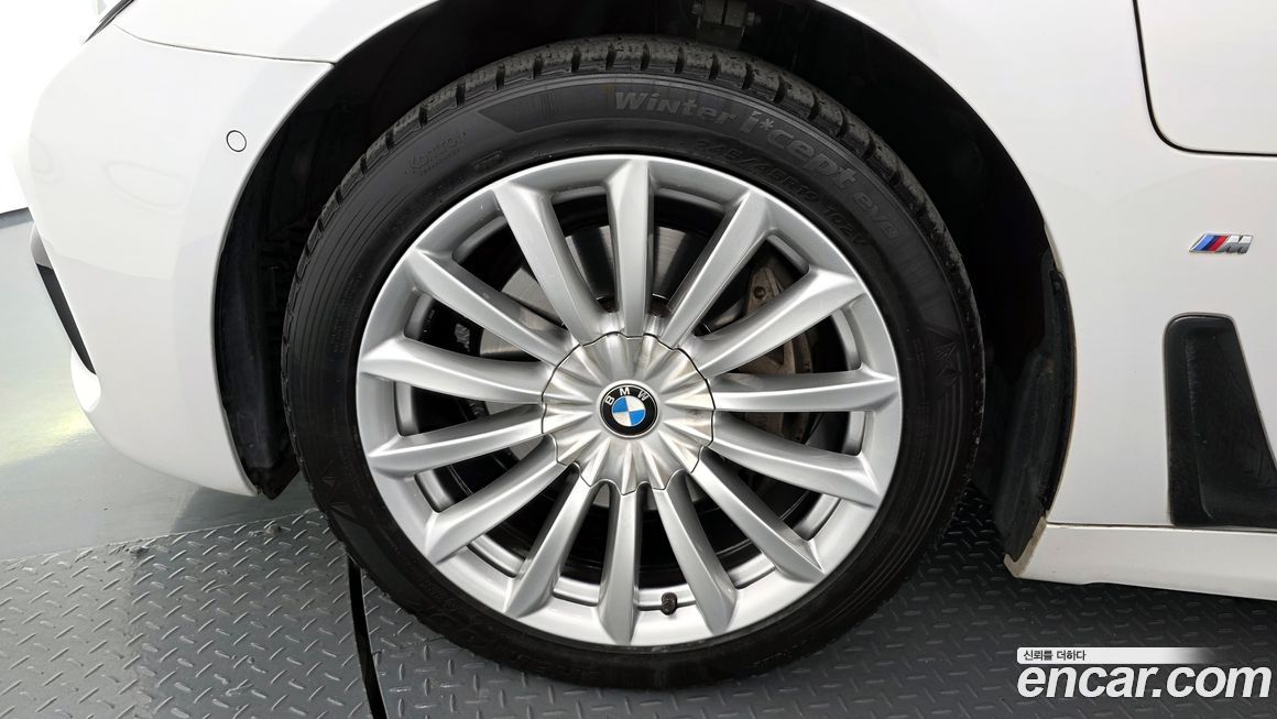BMW 7-Series 2017