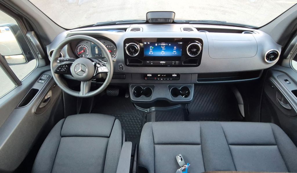 Mercedes-Benz Sprinter 2024