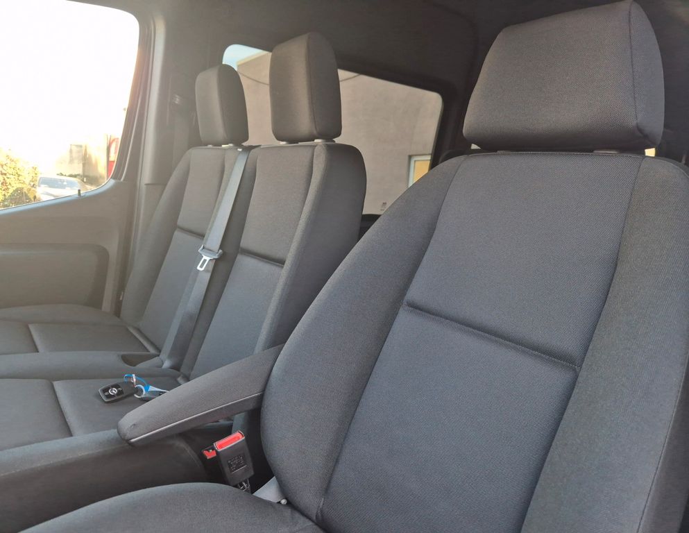 Mercedes-Benz Sprinter 2024