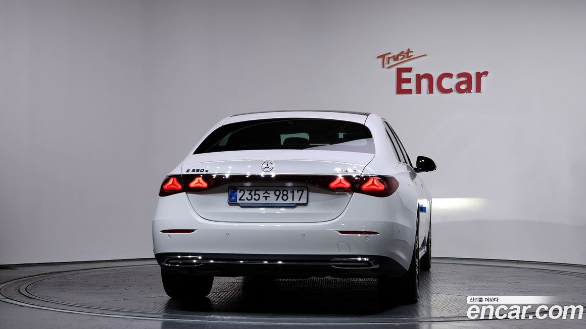 Mercedes-Benz E-Class 2025