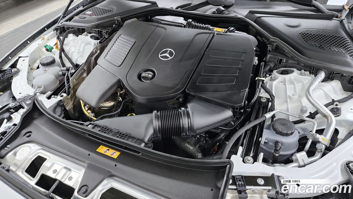 Mercedes-Benz E-Class 2025