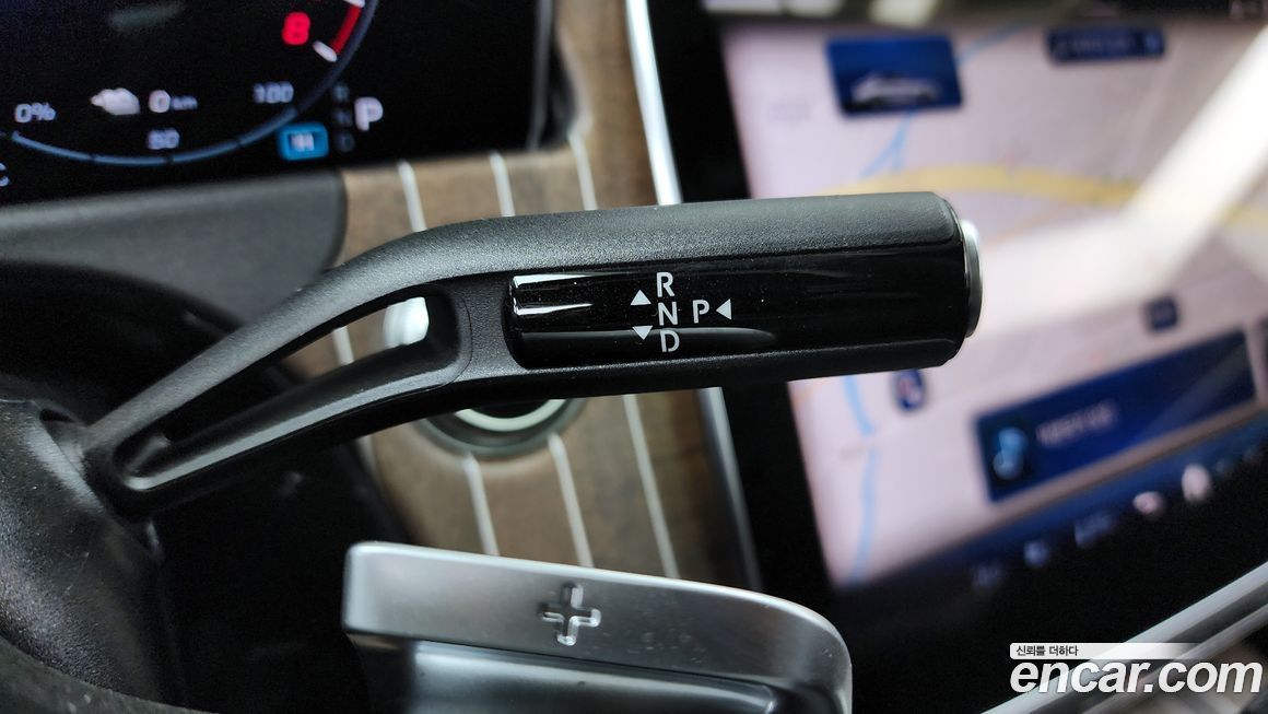 Mercedes-Benz E-Class 2025