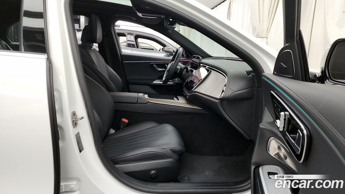 Mercedes-Benz E-Class 2025