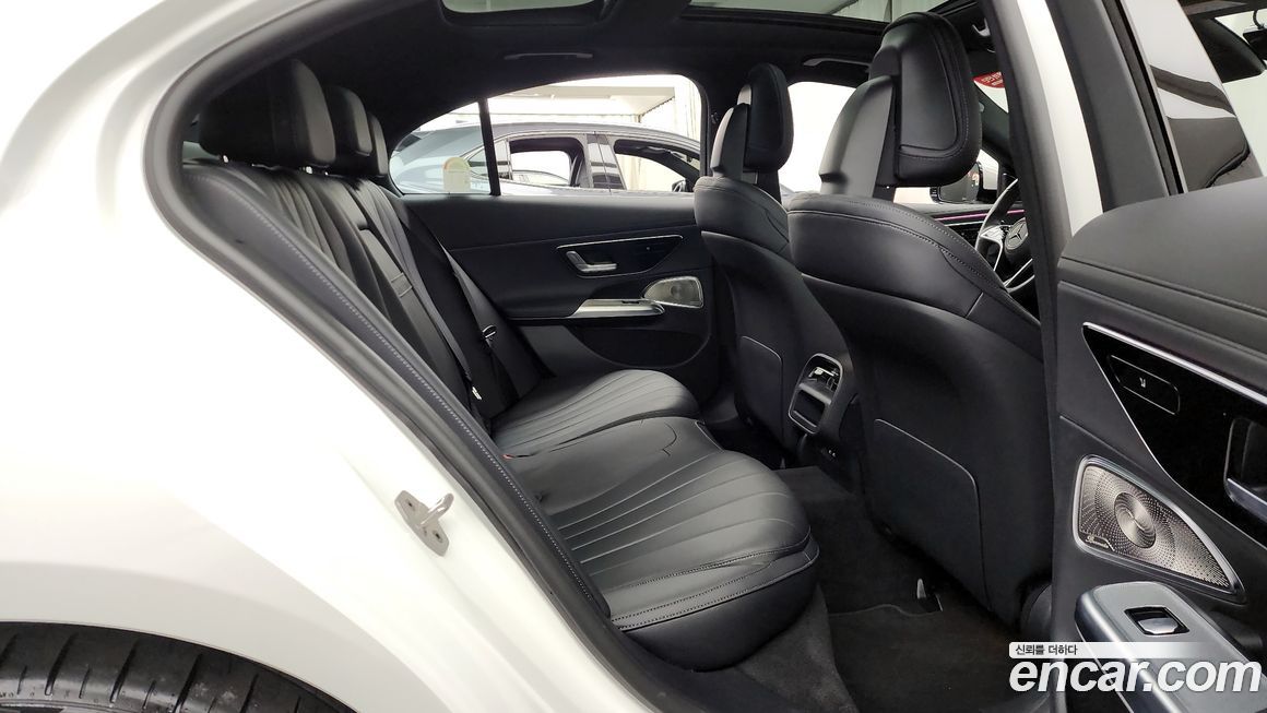 Mercedes-Benz E-Class 2025