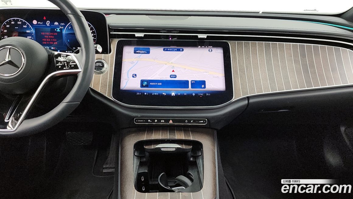 Mercedes-Benz E-Class 2025