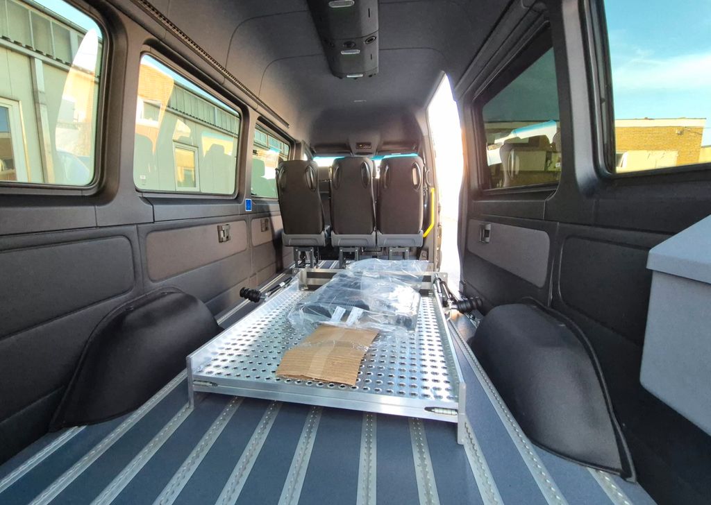 Mercedes-Benz Sprinter 2024