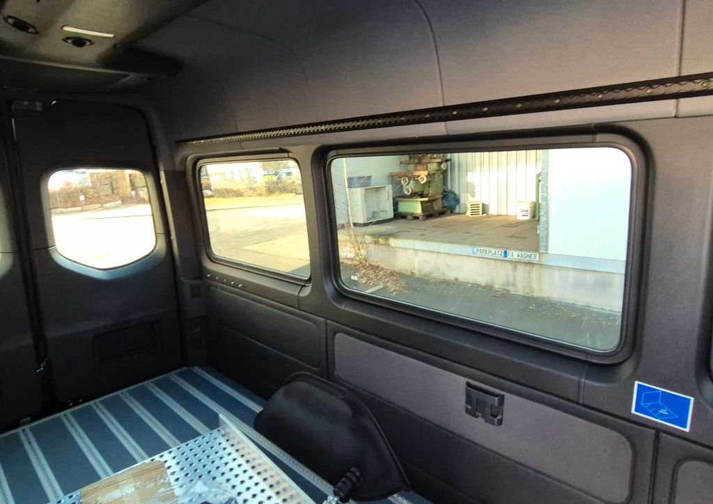 Mercedes-Benz Sprinter 2024