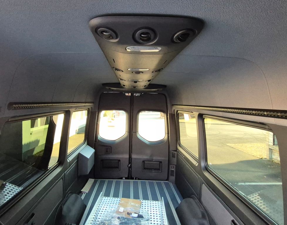 Mercedes-Benz Sprinter 2024