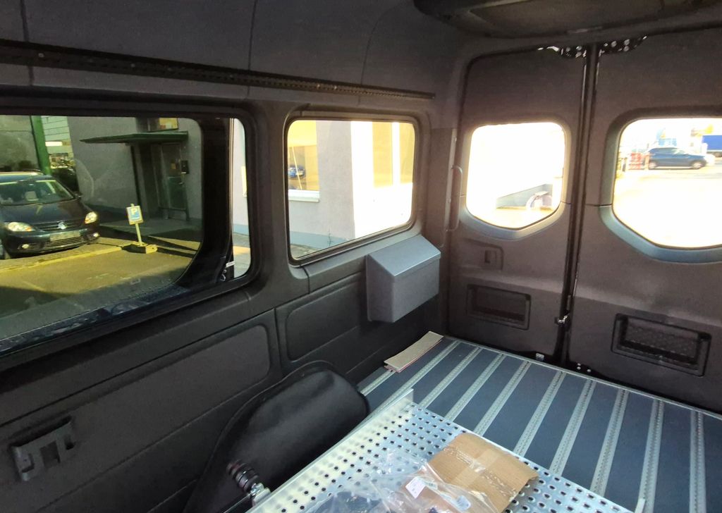 Mercedes-Benz Sprinter 2024