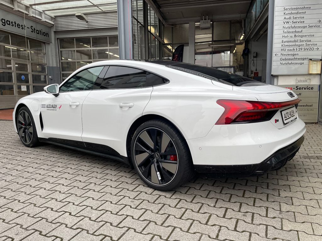 Audi RS e-tron GT 2022