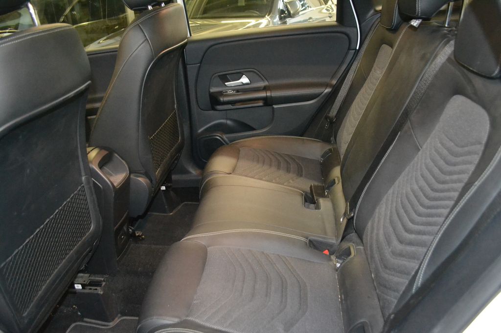 Mercedes-Benz B 180 2022