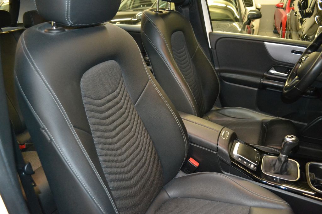 Mercedes-Benz B 180 2022