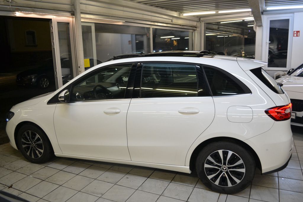 Mercedes-Benz B 180 2022