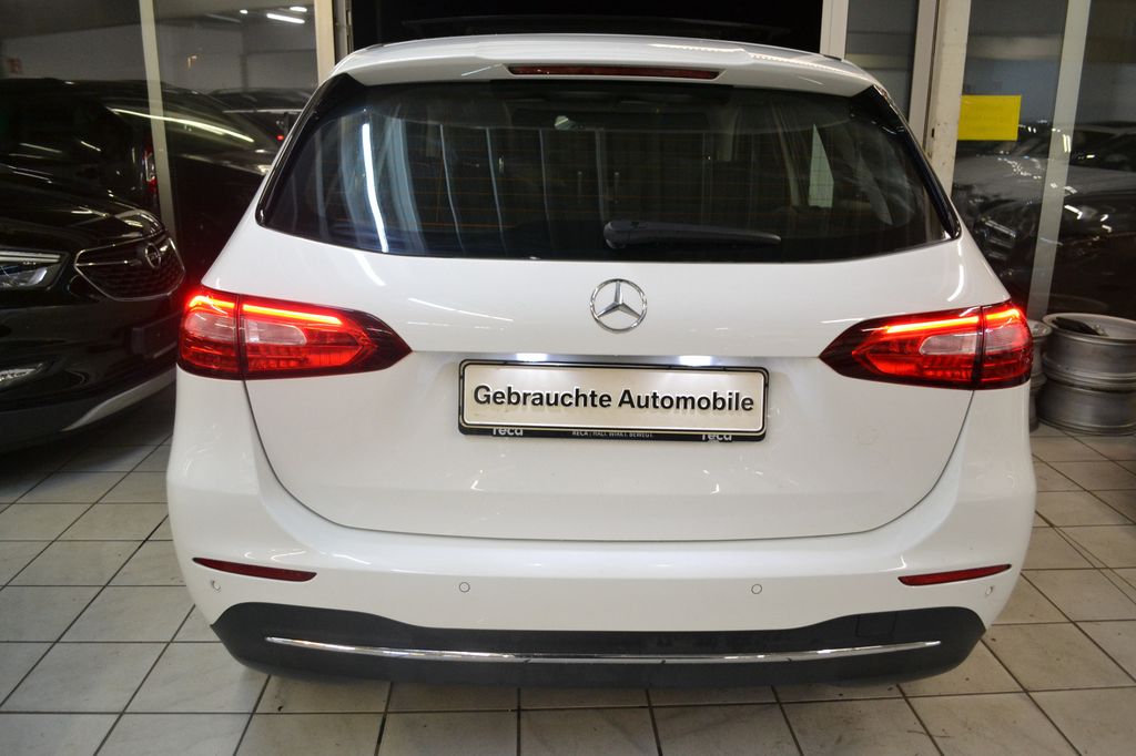 Mercedes-Benz B 180 2022