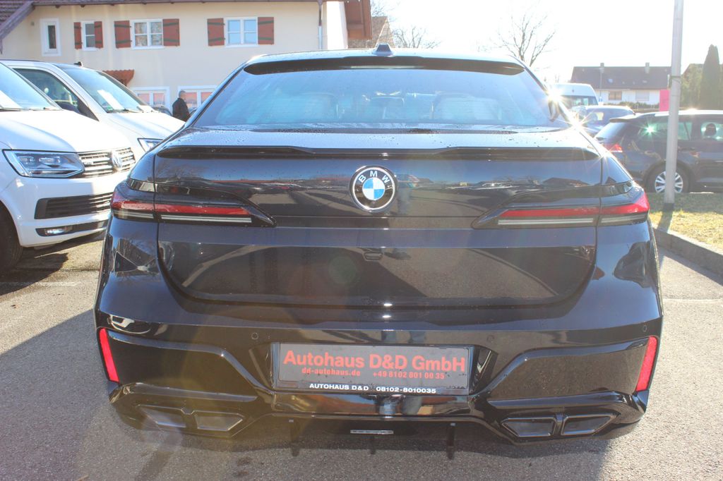 BMW 740 2023