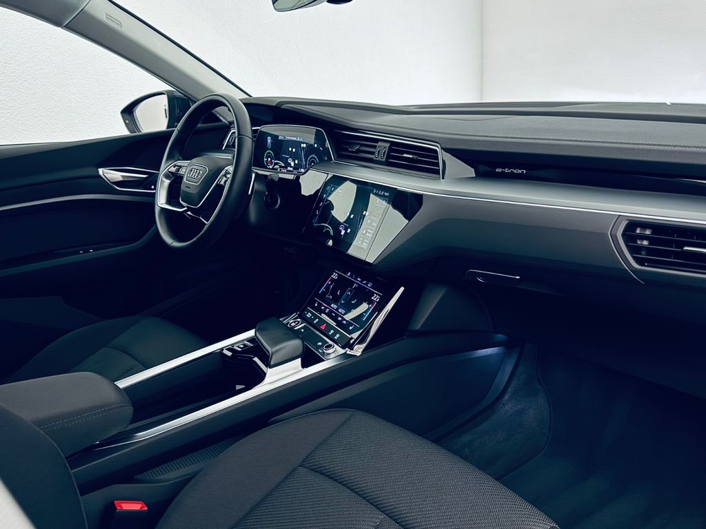 Audi e-tron 2023