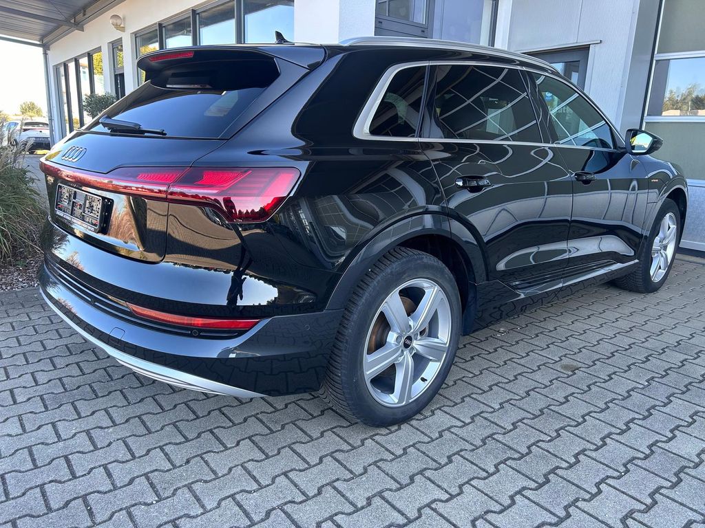 Audi e-tron 2023