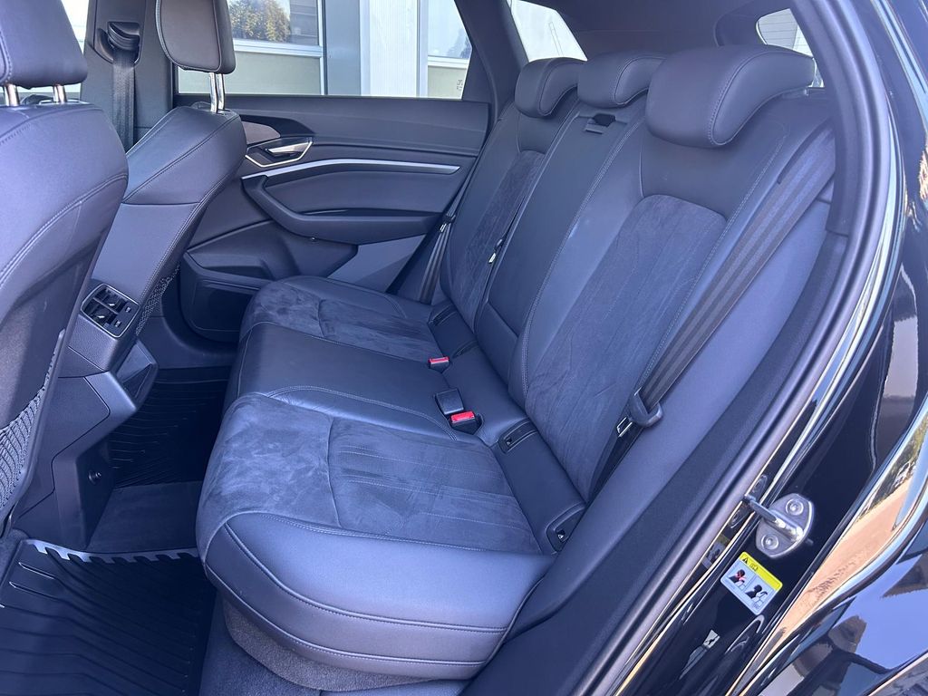 Audi e-tron 2023