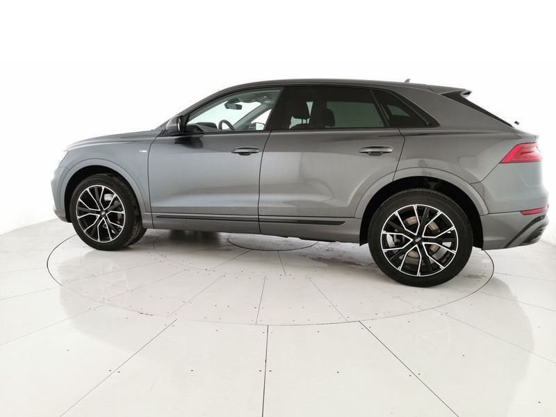 Audi Q8 2021