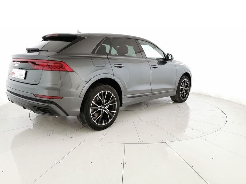 Audi Q8 2021