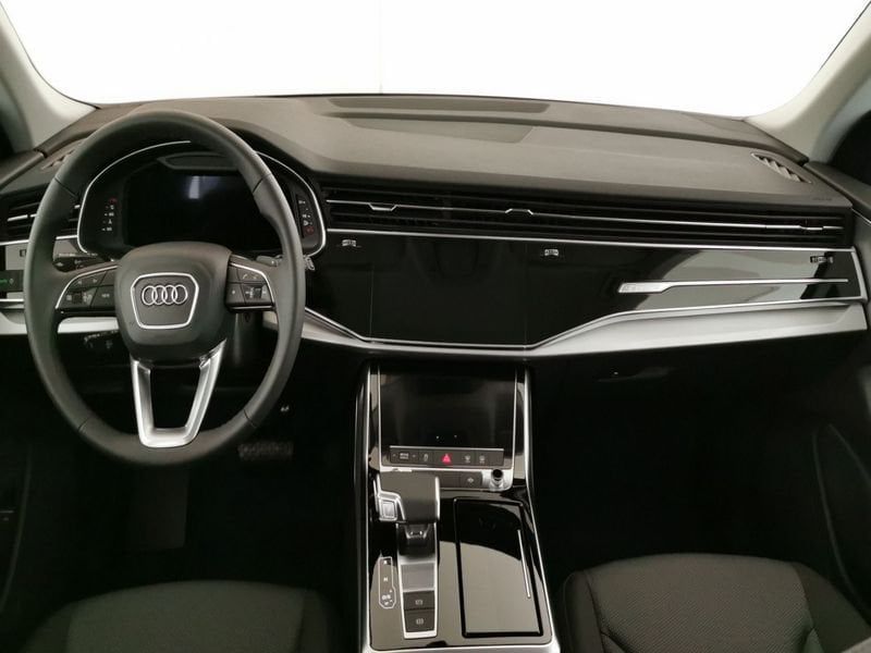Audi Q8 2021