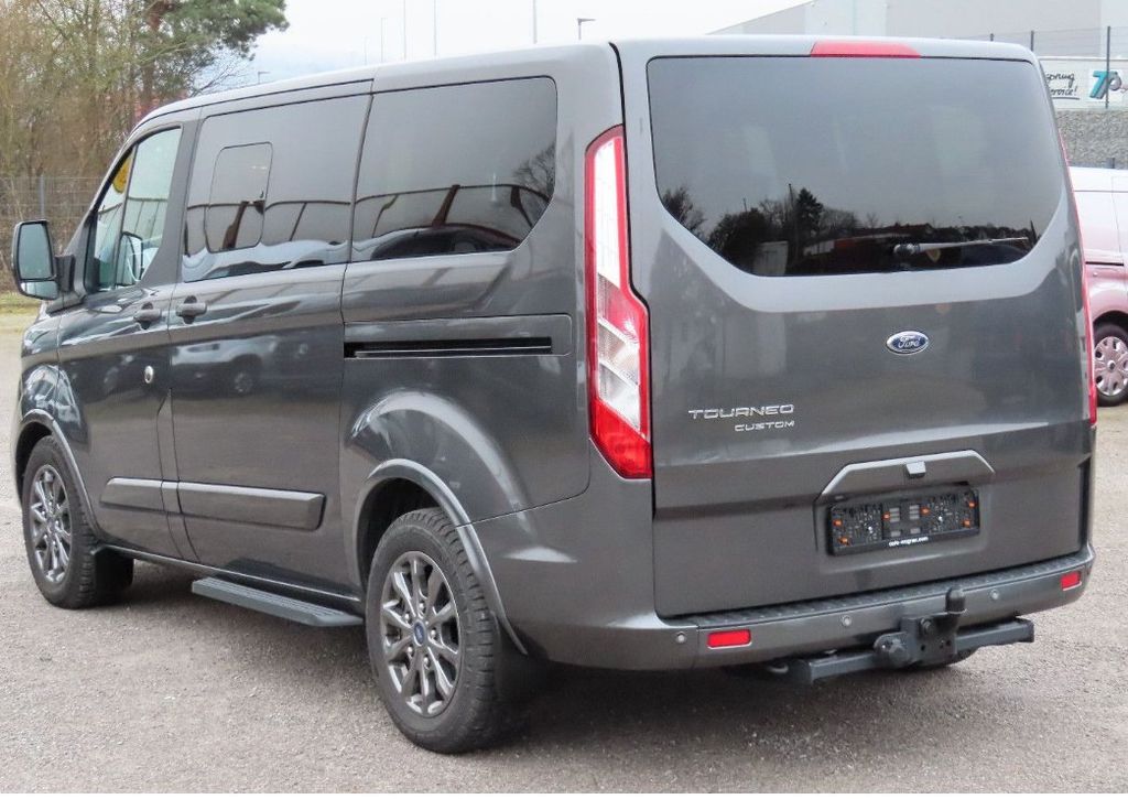 Ford Tourneo Custom 2021