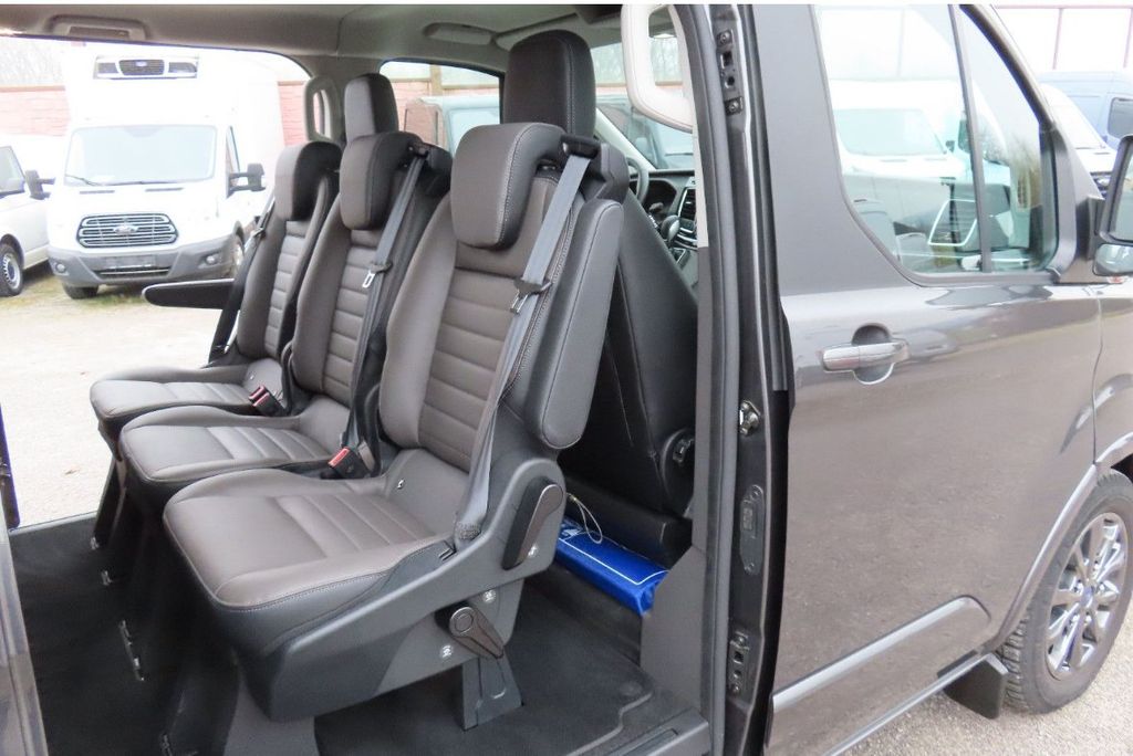 Ford Tourneo Custom 2021