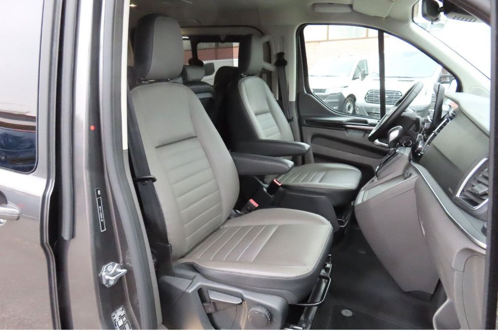 Ford Tourneo Custom 2021